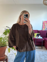 Afbeelding in Gallery-weergave laden, LENNY T-SHIRT - Brown
