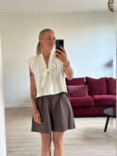 Afbeelding in Gallery-weergave laden, NOVÈL SHORTS - Dusty brown
