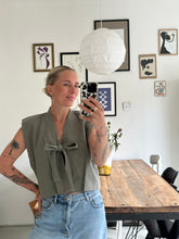 Afbeelding in Gallery-weergave laden, SUE WAISTCOAT - Khaki
