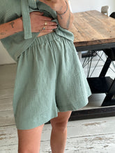 Afbeelding in Gallery-weergave laden, NOVÈL SHORTS - Mint green
