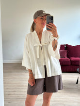 Afbeelding in Gallery-weergave laden, BOWIE ROBE - Ecru
