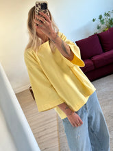 Afbeelding in Gallery-weergave laden, LENNY T-SHIRT - Soft yellow
