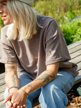 Afbeelding in Gallery-weergave laden, LOVA T-SHIRT - Light taupe
