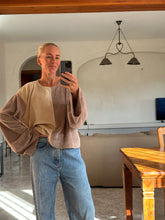 Afbeelding in Gallery-weergave laden, JAZZ SWEATER - Champagne/Mud
