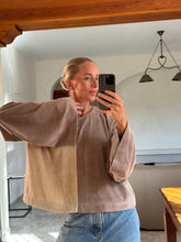 Afbeelding in Gallery-weergave laden, JAZZ SWEATER - Champagne/Mud
