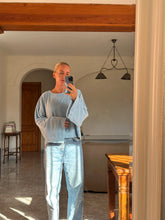 Afbeelding in Gallery-weergave laden, JAZZ SWEATER - Ice blue
