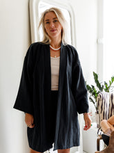 Afbeelding in Gallery-weergave laden, DORIS - BLACK linen

